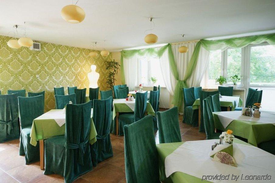 Hotel Wilanow Warszawa By Desilva Restaurant photo