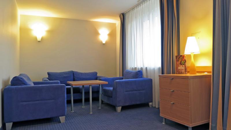 Hotel Wilanow Warszawa By Desilva Extérieur photo