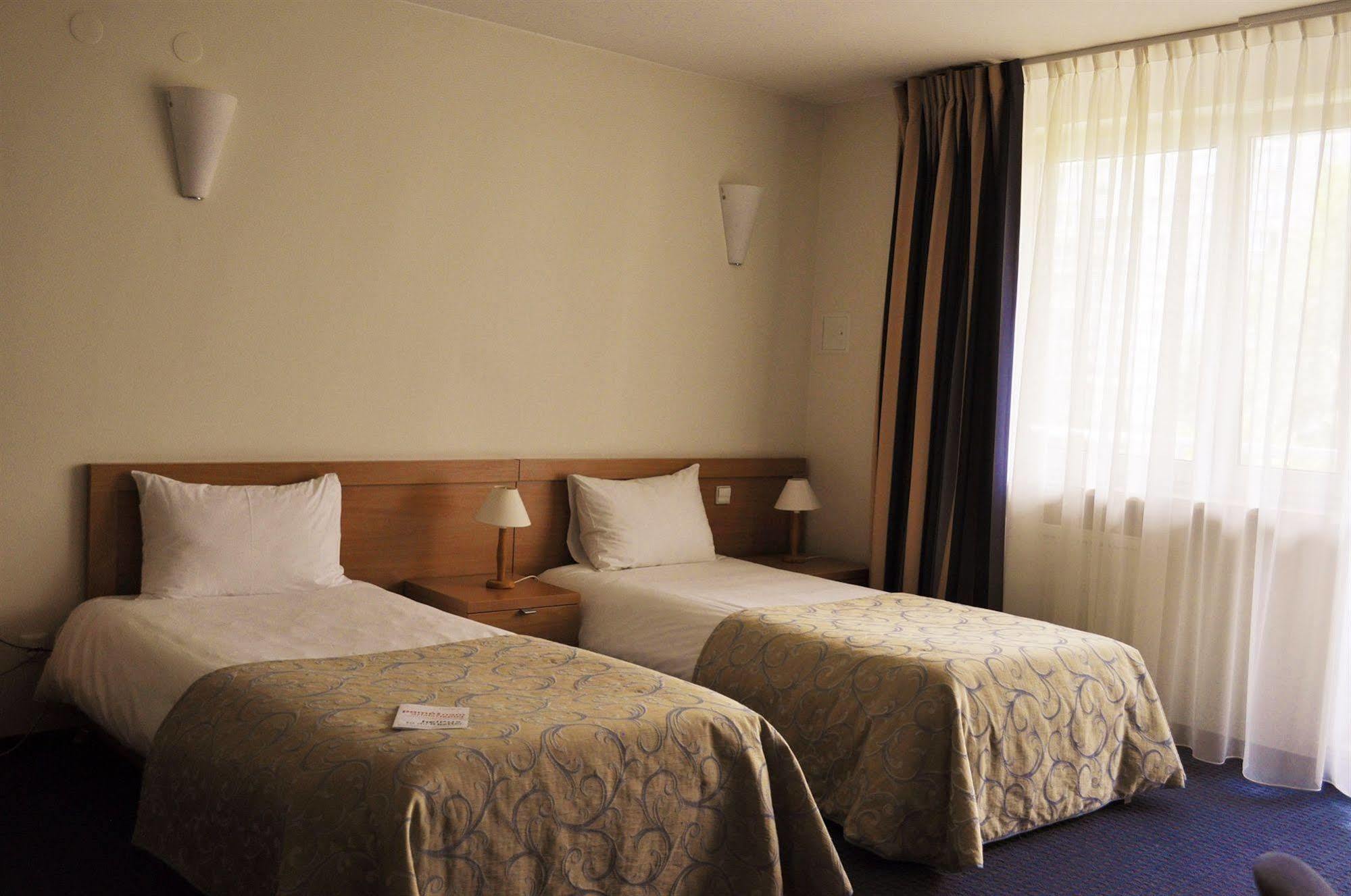 Hotel Wilanow Warszawa By Desilva Extérieur photo