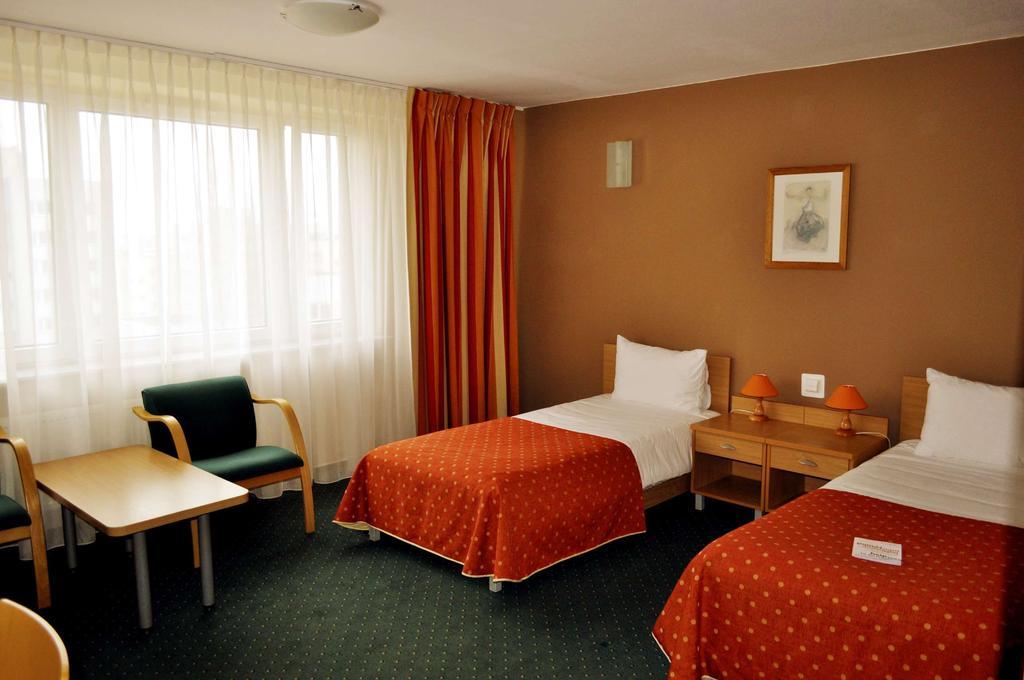 Hotel Wilanow Warszawa By Desilva Extérieur photo